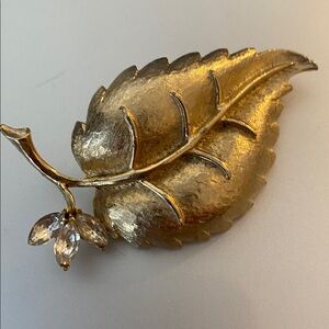Vintage Gold Leaf Brooch